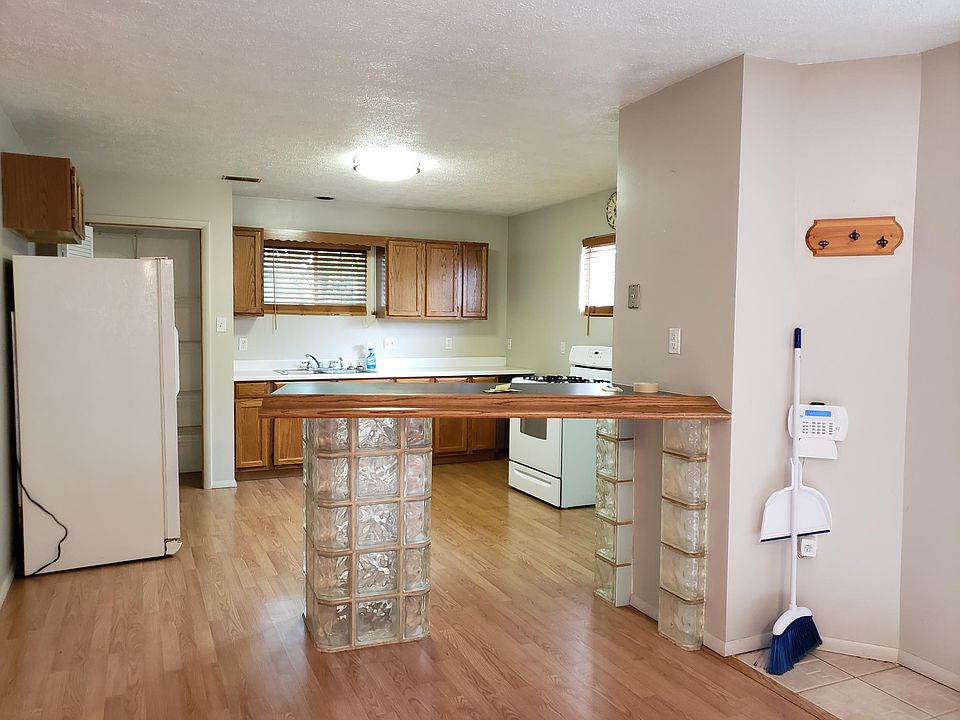 2nd image of 119 Stamm Ave