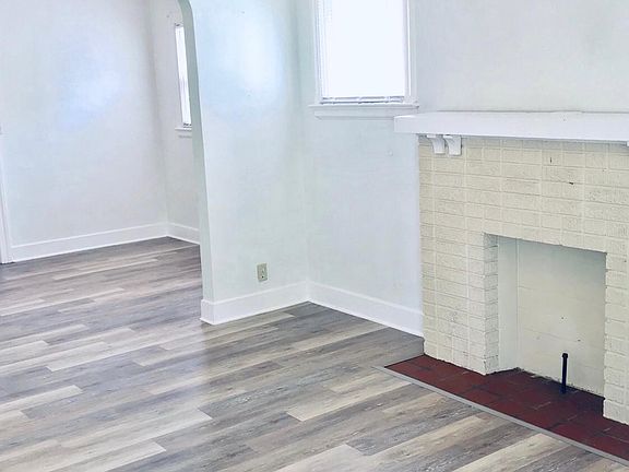 3rd image of 2726 120th St