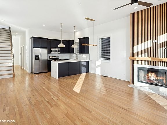 4th image of 4012 N Mozart St #3