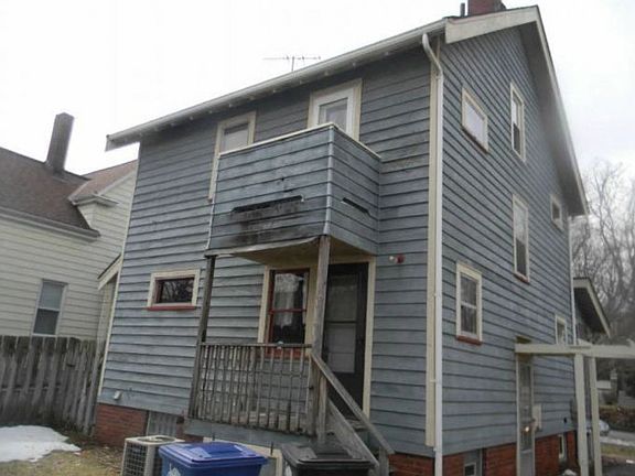 2nd image of 1653 Wyandotte Ave