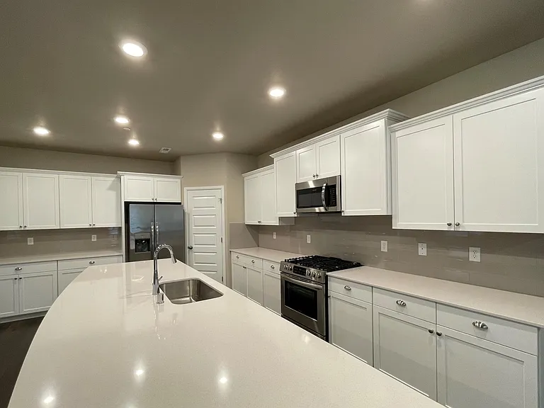 1037 Timberline Ave — Photo 7