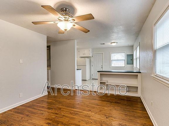 3rd image of 630 Villa Dr