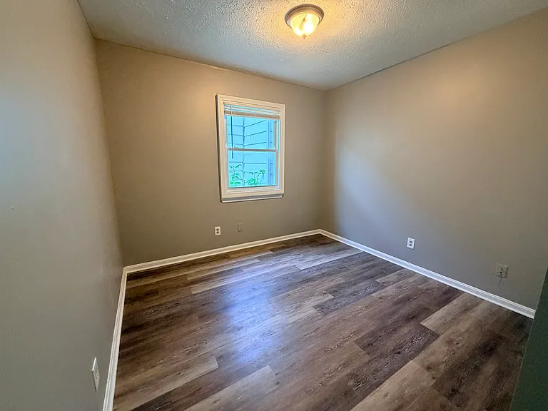 1307 E Market St #1 — Photo 16