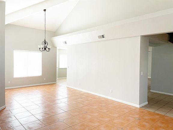 4th image of 1412 Karenell Ct