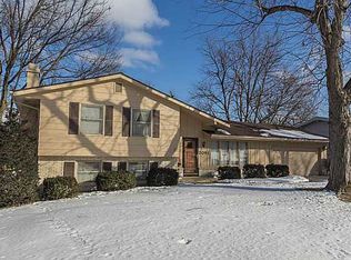 2091 NW 80th Pl, Clive, IA 50325