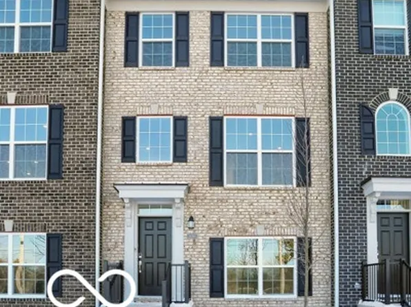 6646 Halsey St, Zionsville, IN 46077