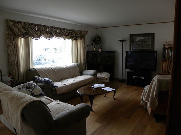 3rd image of 419 Kensington Dr