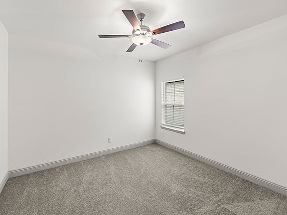 5th image of 543 Chase Creek Dr