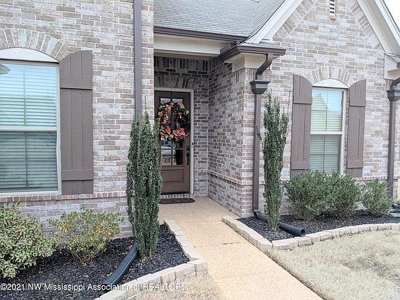 4th image of 8751 Kenwood Ln