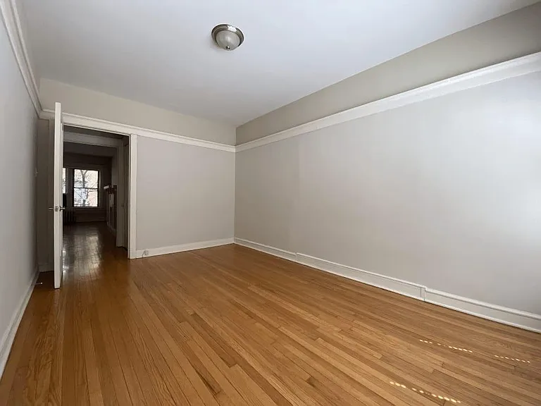 801 W Cornelia — Photo 23