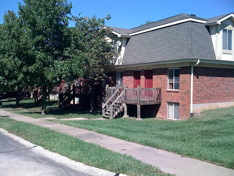 2416 Falcons Way — Photo 20