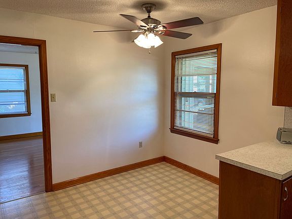 5th image of 625 Briarwood St
