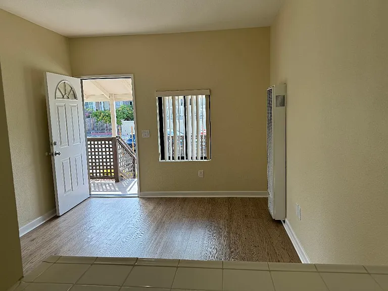 253 Monroe St — Photo 3