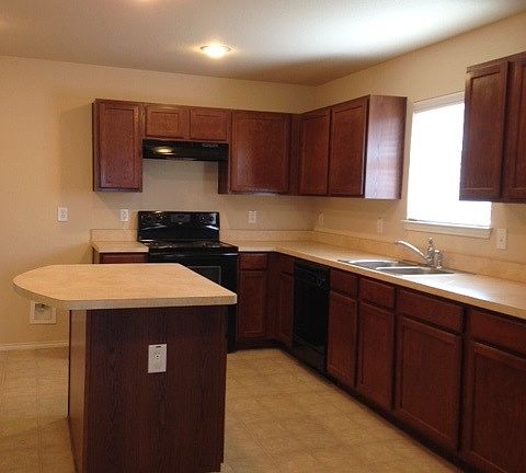 3rd image of 2525 Saddlehorn Dr