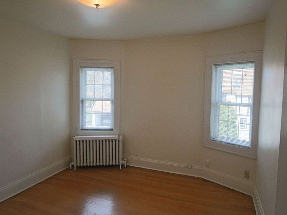 3rd image of 5137-5139-5139A N Cumberland Blvd #5139