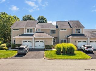 386 Gardenia Dr, Rhinebeck, NY 12572