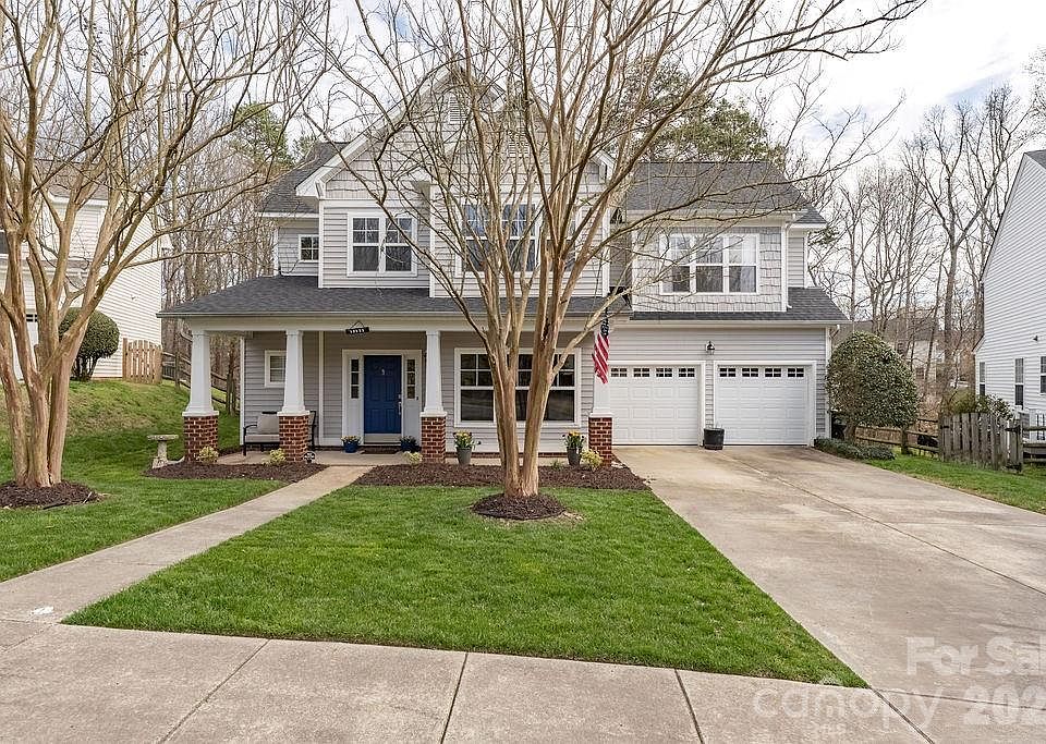 1st image of 12223 Fullerton Ct