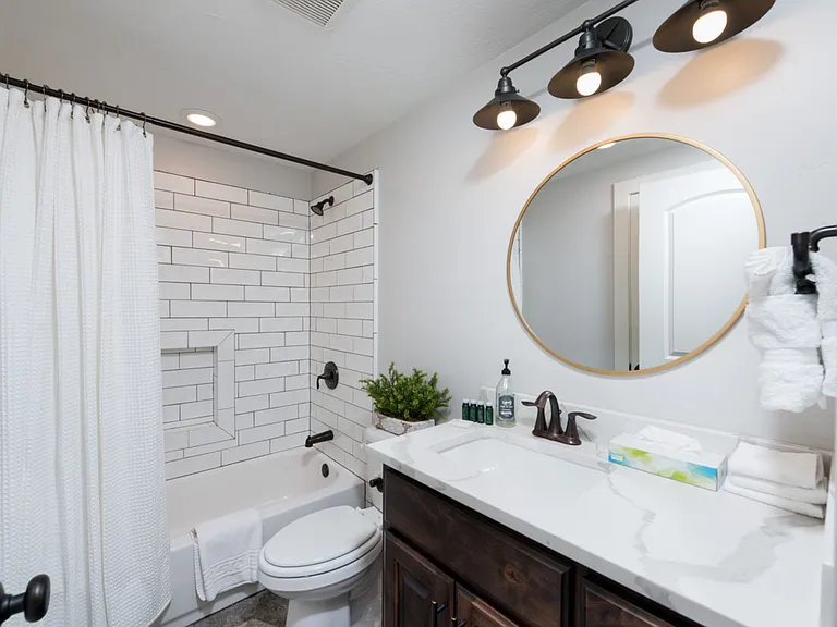 832 S Edgewater Ct — Photo 21