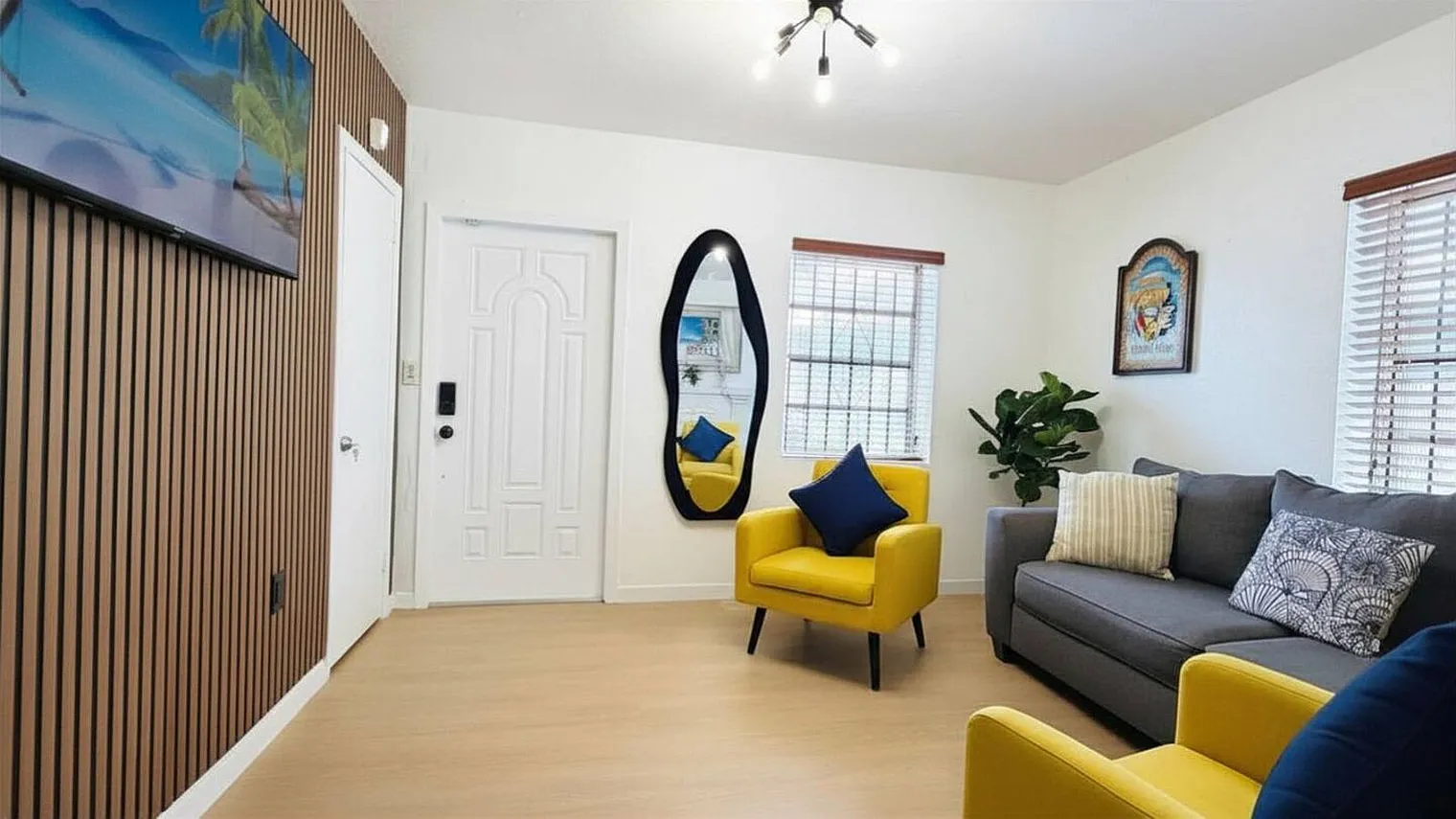2 bed, 1.0 bath, 893 sqft, $4,459 — Photo 3