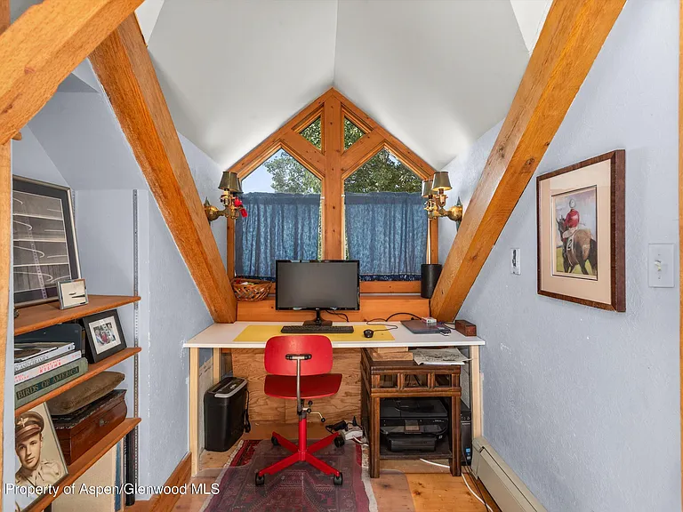 927 Red Mountain Rd — Photo 26
