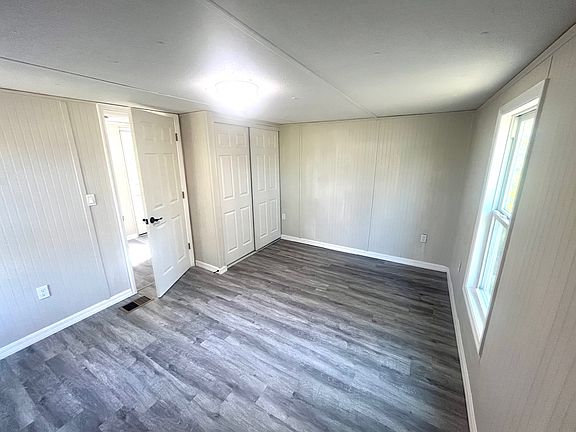 5th image of 2388 Case Ln