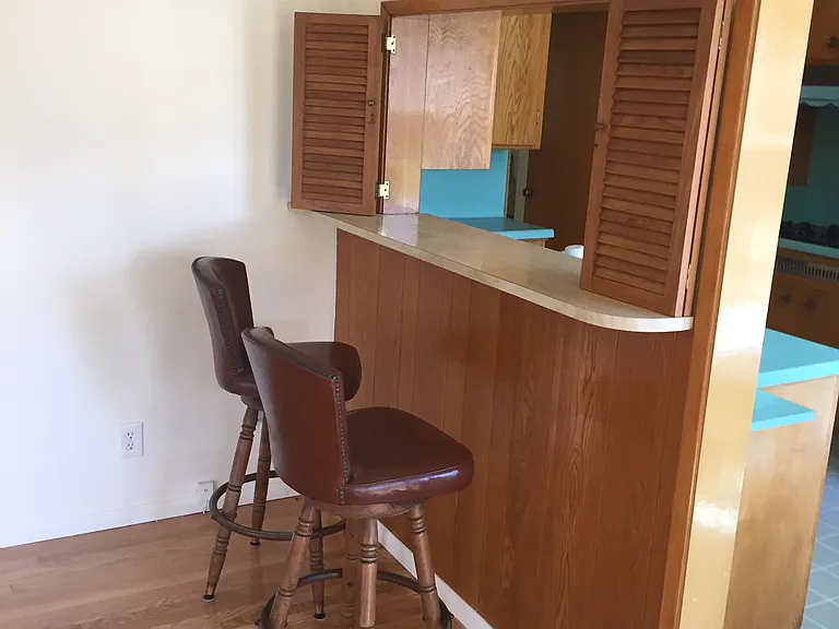 4327 Finley Ave — Photo 6