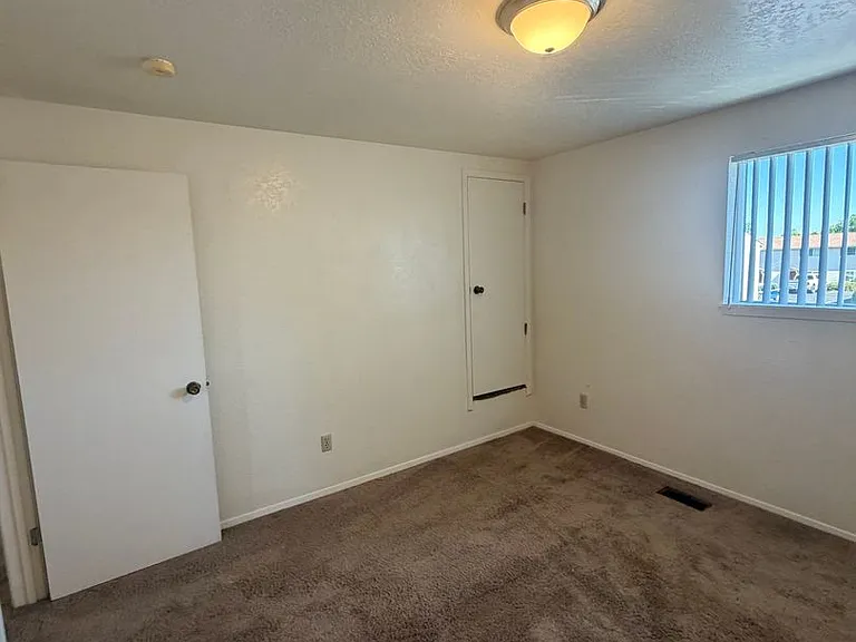 1228 S Juniper St — Photo 30