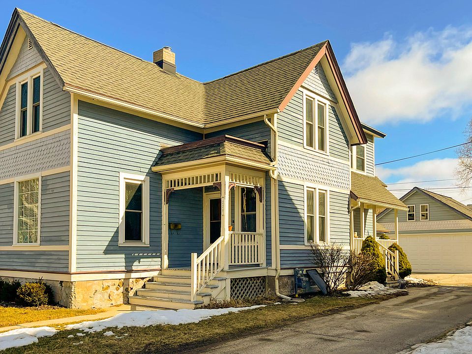 1st image of 229 Caroline St