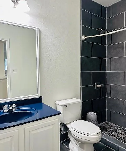 18501 Blue Pond Dr — Photo 24