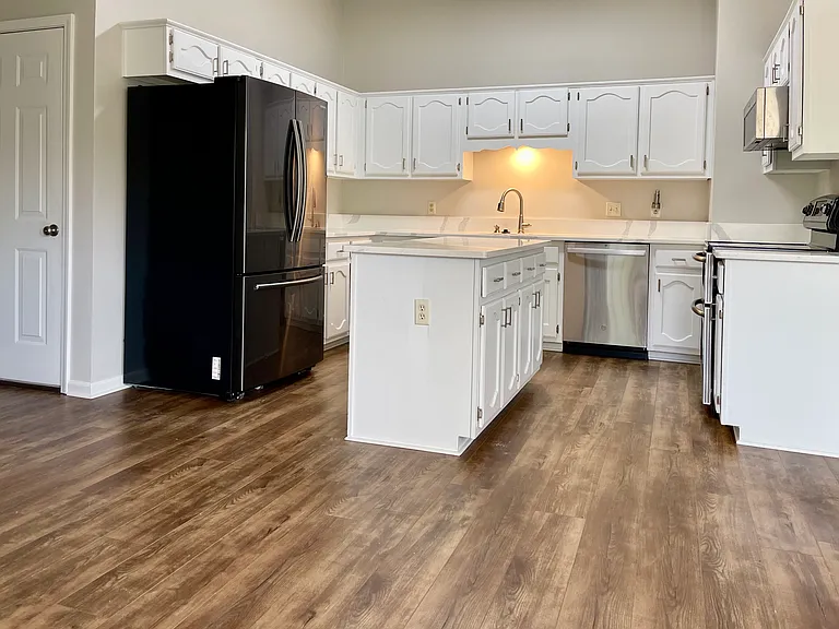 1492 Howling Dr — Photo 6