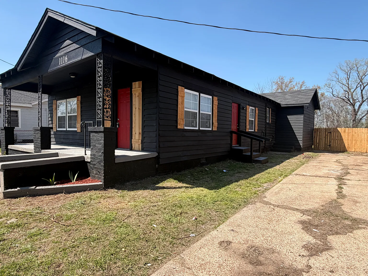 4 bed, 1332 sqft, $1,550 — Photo 2