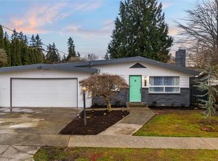 2605 NE 24th St, Renton, WA 98056