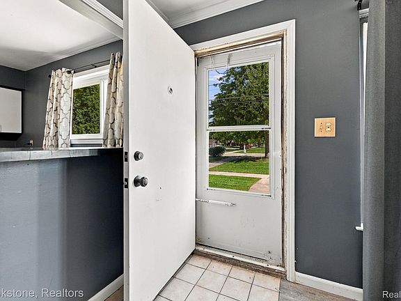 5th image of 35531 Little Mack Ave