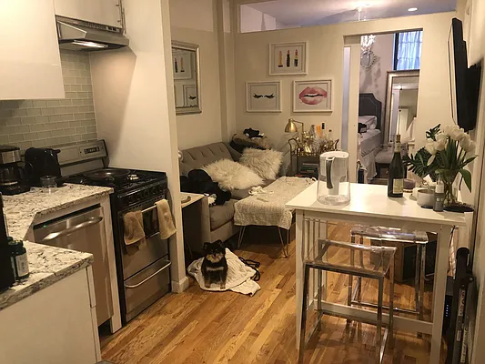 Rented by Dalan Rentals | media 32