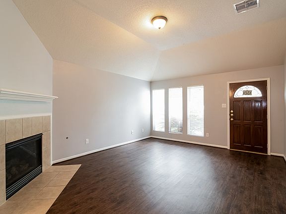 4th image of 19523 Narcissus Brook Ln