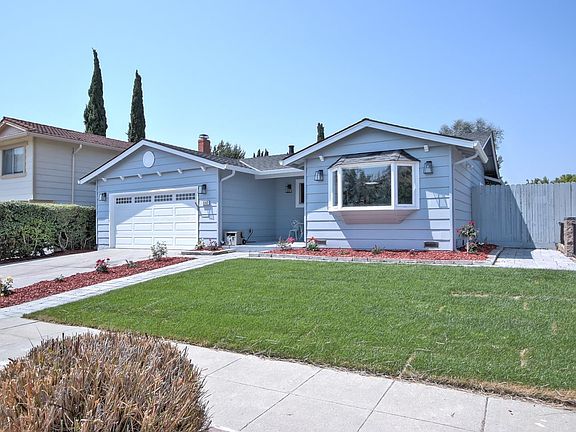 2nd image of 3543 Madrid Dr