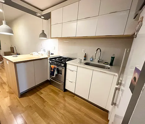 Rented by Space Link Realty | media 1