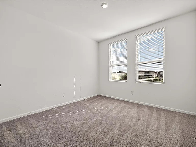 5558 Amber Brook Ln — Photo 5
