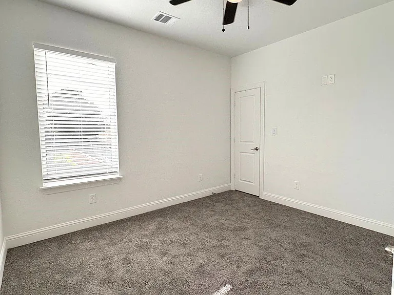 7710 Darnay Dr #A — Photo 32