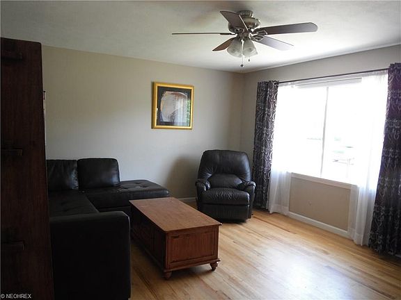 5th image of 9208 Cambridge Dr