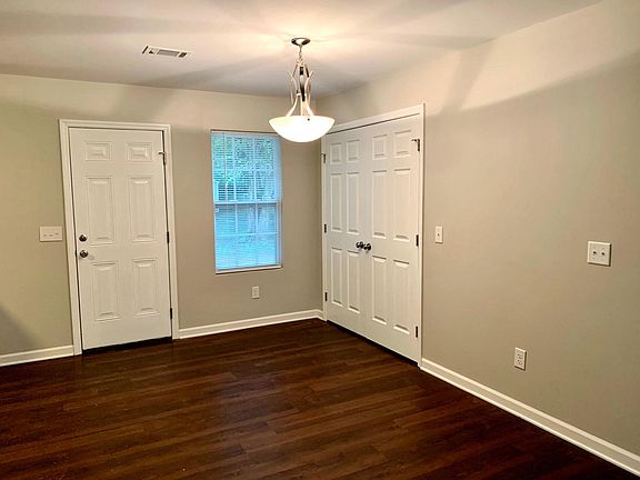 3rd image of 298 S Meribeth Ln