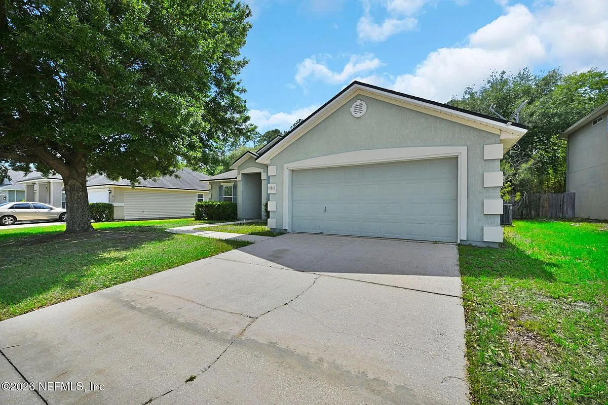 3 bed, 2.0 bath, 1588 sqft, $1,900 — Photo 2
