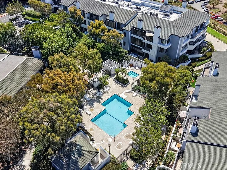950 Cagney Ln #207 — Photo 34