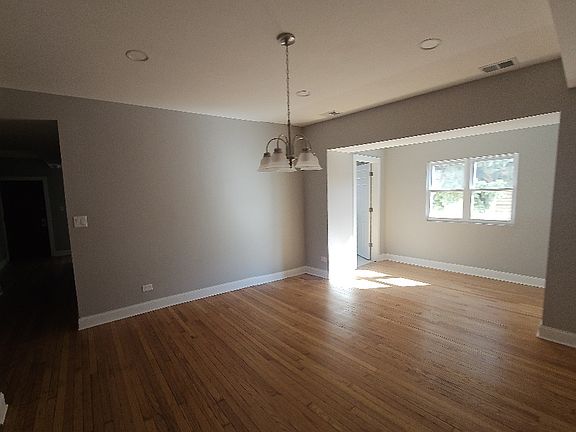 5th image of 6224 N Fairfield Ave APT 1