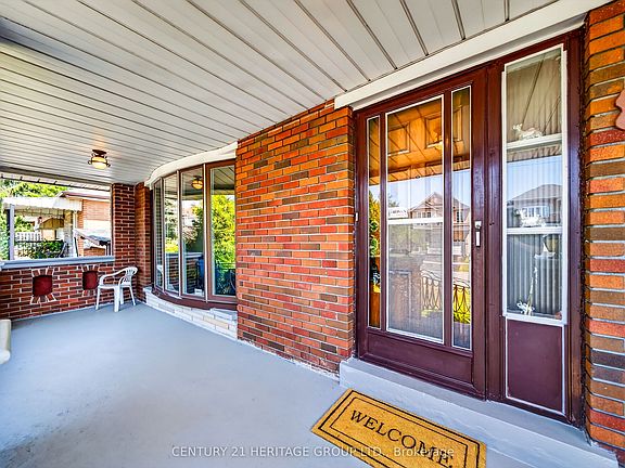 3rd image of 33 Jeanette St