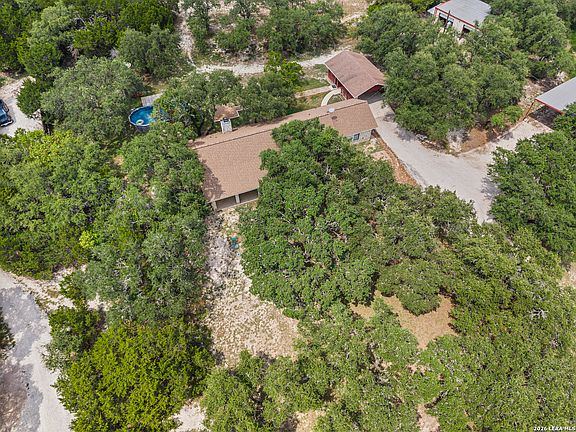4th image of 104 Rusty Ln