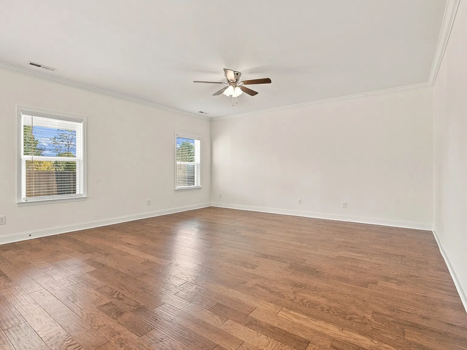 4 bed, 2905 sqft, $2,750 — Photo 4