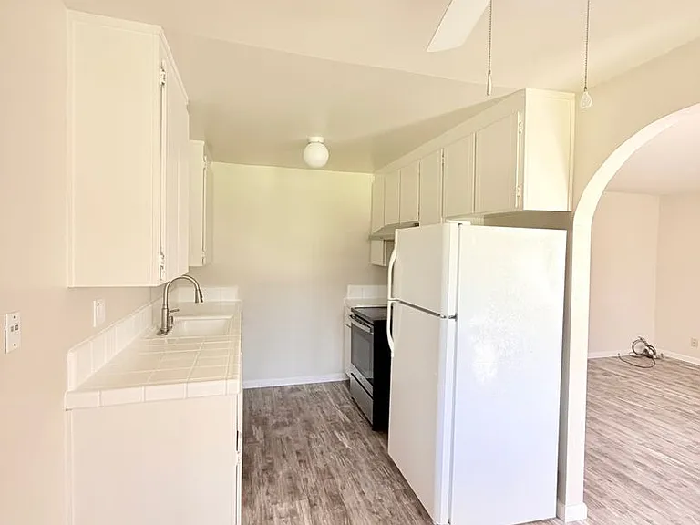 3727 Peacock Court — Photo 3