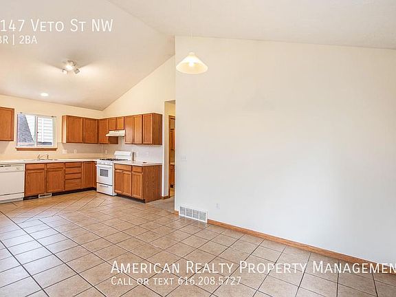 2nd image of 1147 Veto St NW