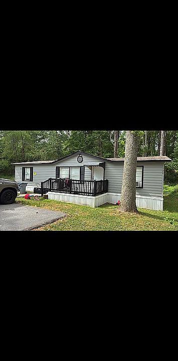 2nd image of 126 Falcon Crest Trl